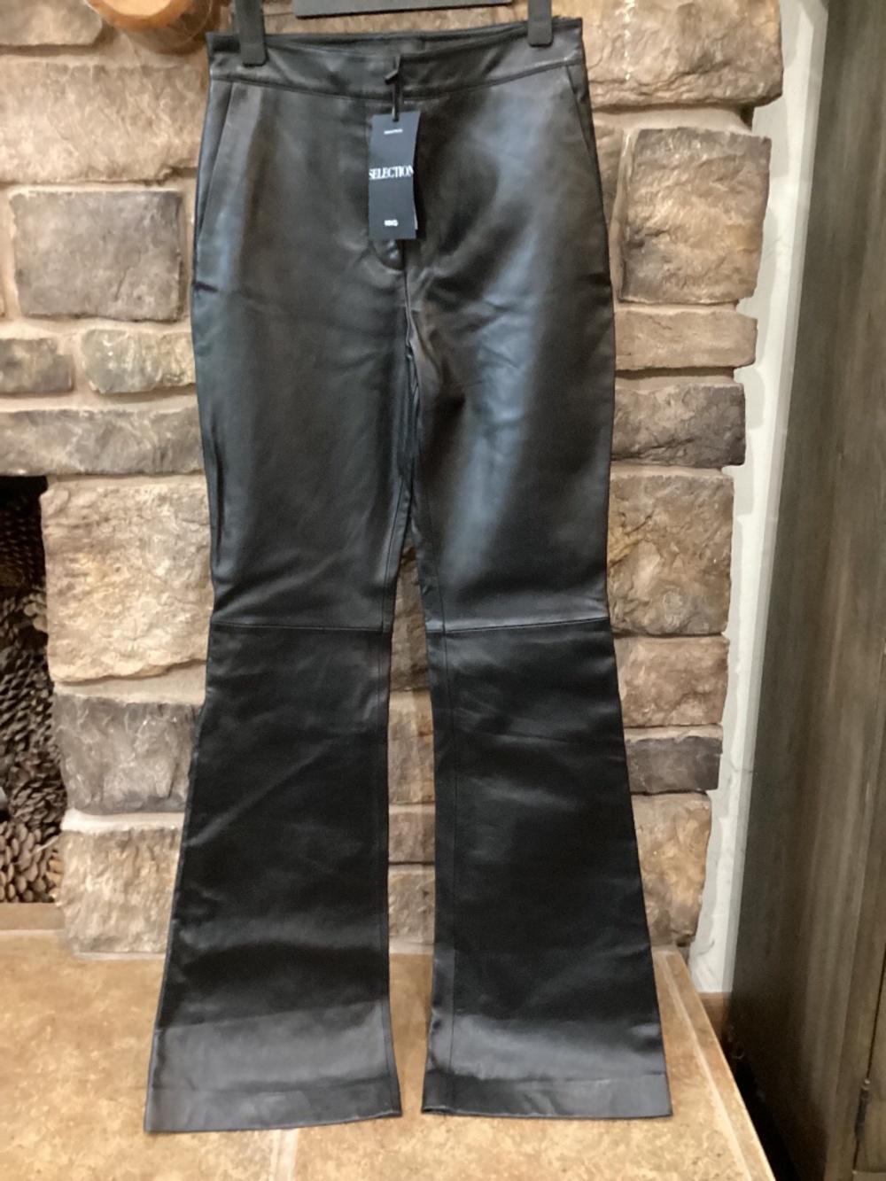 Mango MNG Selection 100% Leather Black Pants Women’s Size‎ 2 Flare Premium NWT